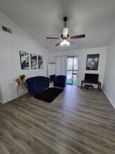 2031 Cascades Blvd in Kissimmee, FL - Building Photo - Building Photo