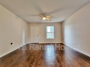 8211 Firetower Rd in Jacksonville, FL - Building Photo - Building Photo