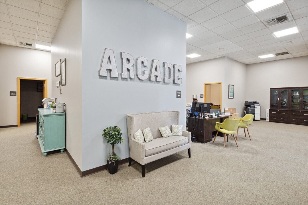 Arcade Apartments in Racine, WI - Foto de edificio