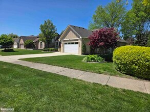 52843 Deerwood Dr in Macomb, MI - Building Photo - Building Photo