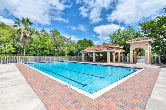 property at 1533 Garden Rd