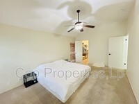 6622 Shady Bend Dr in San Antonio, TX - Building Photo - Building Photo