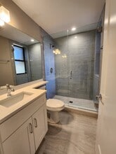 3941 N Janssen Ave, Unit 2 in Chicago, IL - Foto de edificio - Building Photo