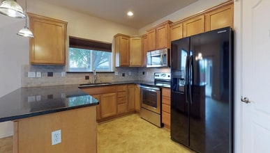 301 S Quay St in Kennewick, WA - Building Photo - Building Photo