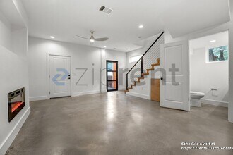 124 S Mockingbird Cir in Cedar Creek, TX - Building Photo - Building Photo