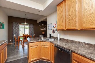 946 Red Hawk Way SE in Altoona, IA - Building Photo - Building Photo