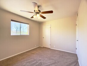 1913 E El Parque Dr in Tempe, AZ - Foto de edificio - Building Photo