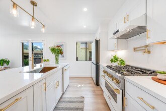 40 Seacliff Dr in Aptos, CA - Foto de edificio - Building Photo