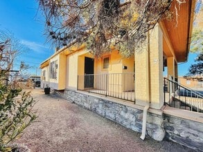 2526 Yandell Dr in El Paso, TX - Building Photo - Building Photo