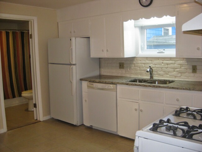161 Pearl St, Unit 1