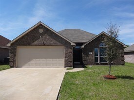 741 Fairview Ave in Seagoville, TX - Building Photo
