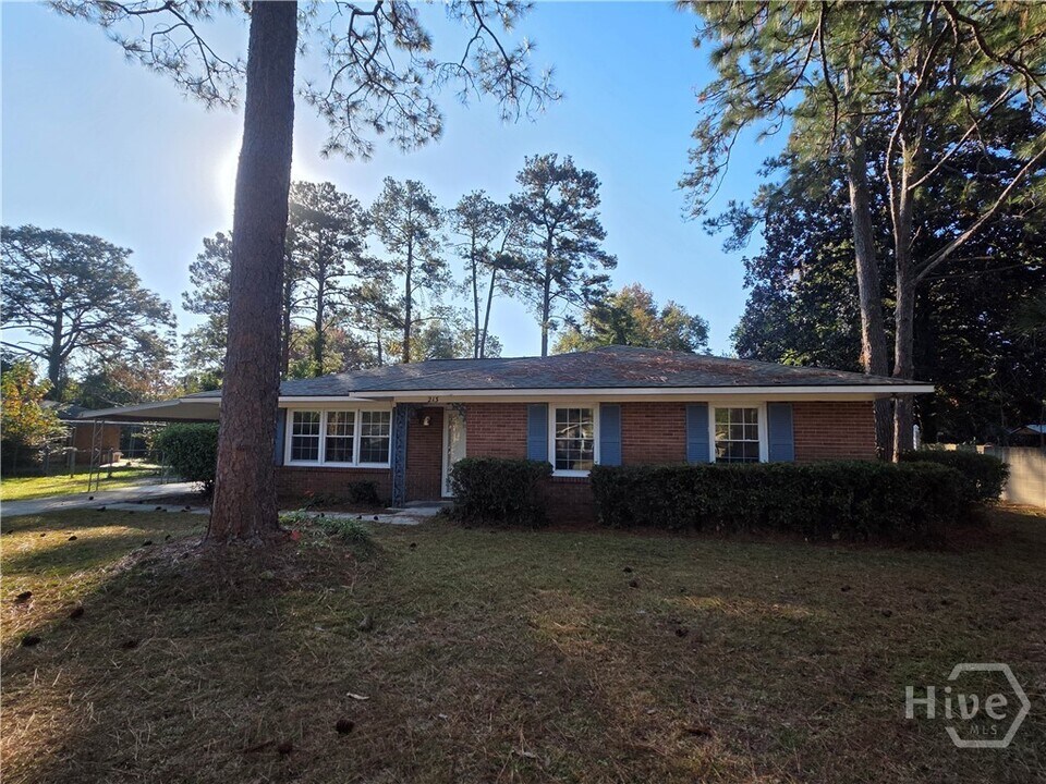 213 Westwood Dr in Rincon, GA - Building Photo