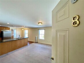 14 Dresser St-Unit -8 in Newport, RI - Building Photo - Building Photo