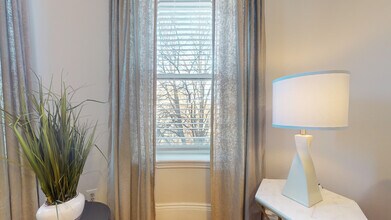 631 Washington St, Unit 3 in Boston, MA - Building Photo - Building Photo