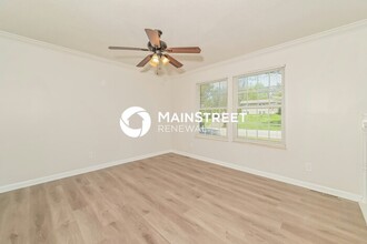 713 W Meadecrest Dr in Knoxville, TN - Building Photo - Building Photo