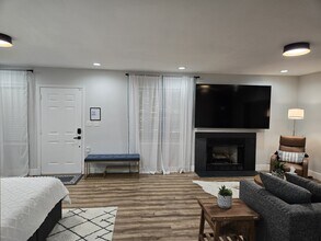 319 Silverberry Ct in Cary, NC - Building Photo - Building Photo