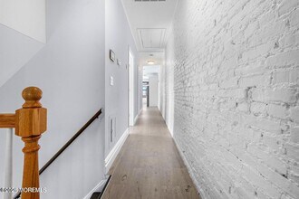 160 Monmouth St in Red Bank, NJ - Building Photo - Building Photo