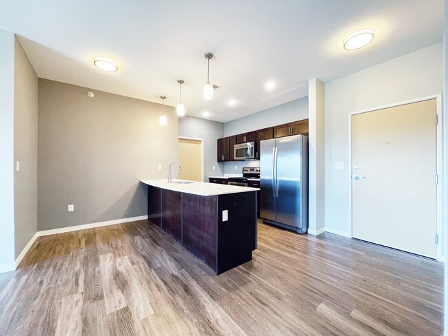 Coulee Ridge Luxury Apartments in Bismarck, ND - Building Photo - Building Photo