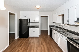 370 Avon Cir in Mount Olive, AL - Building Photo - Building Photo