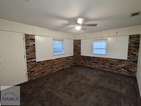 417 Rogers Rd in Hinesville, GA - Foto de edificio - Building Photo