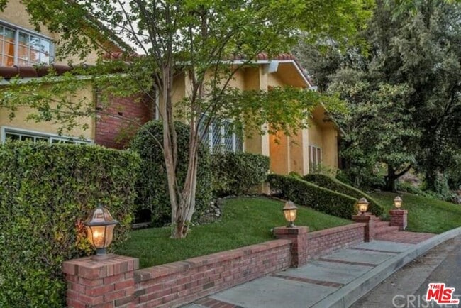 4949 Palomar Dr in Los Angeles, CA - Building Photo - Building Photo