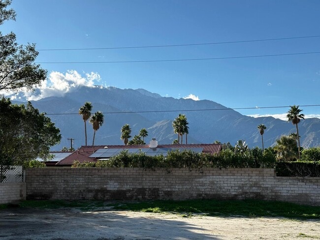 property at 2201 N Farrell Dr