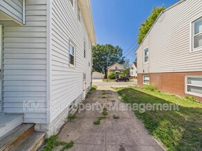 117 Hazelwood Ave in Barberton, OH - Building Photo - Building Photo