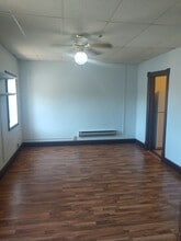 144 Kentucky St. in Saint Croix Falls, WI - Foto de edificio - Interior Photo