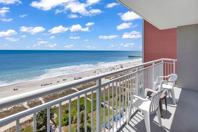1700 N Ocean Blvd in Myrtle Beach, SC - Building Photo - Building Photo