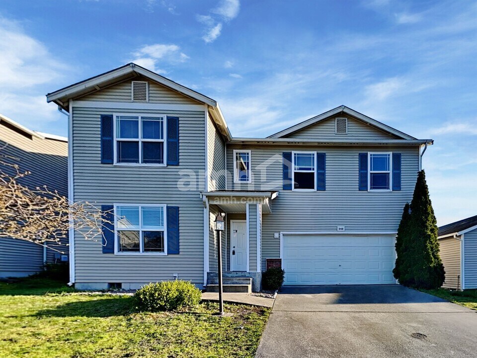 10418 192nd Street Ct E in Graham, WA - Building Photo