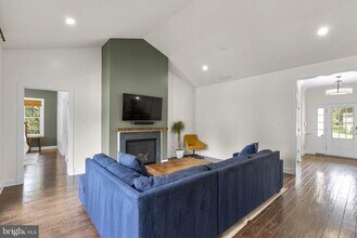 17601 Crystal Spring Terrace in Ashton, MD - Building Photo - Building Photo