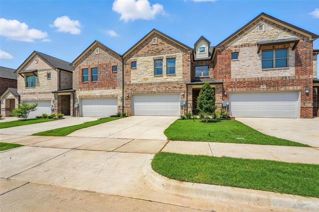 124 Pinkie Holmes Dr in Grand Prairie, TX - Building Photo