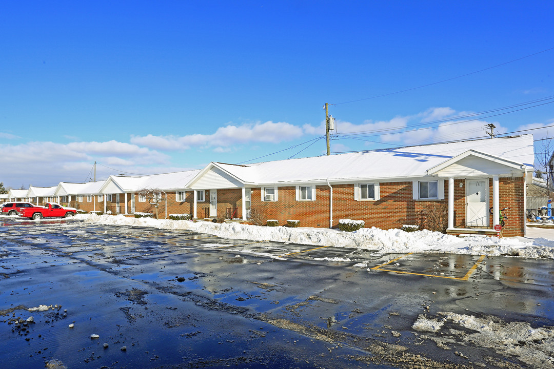 Margo Manor in New Baltimore, MI - Building Photo