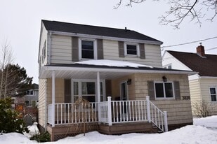 3030 Connaught Ave in Halifax, NS - Building Photo