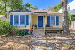 1705 Kerr St in Austin, TX - Building Photo