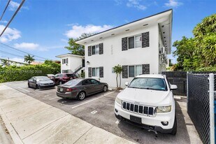 520 NE 82nd Terrace in Miami, FL - Building Photo