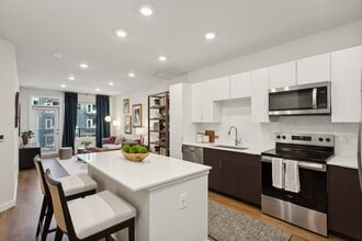 Aspire at Rippon Landing in Woodbridge, VA - Building Photo - Building Photo