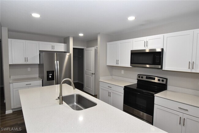 3837 N Salford Blvd in North Port, FL - Building Photo - Building Photo