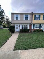 300 Cedarwood Rd in Highland Springs, VA - Building Photo