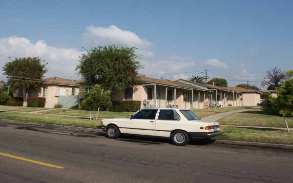 Green Ranch in Chula Vista, CA - Building Photo - Building Photo