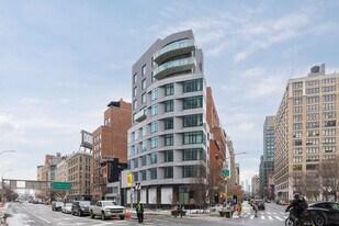 The Riverview in New York, NY - Building Photo