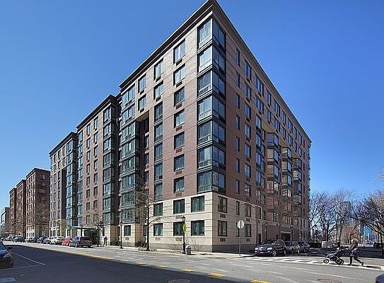 88 Battery Pl in New York, NY - Building Photo - Building Photo