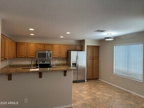 2011 W Sunshine Butte Dr in San Tan Valley, AZ - Building Photo - Building Photo