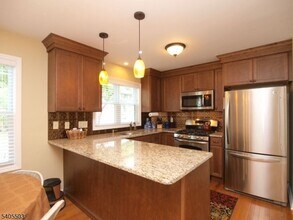 8 Raritan Pointe in Lambertville, NJ - Building Photo - Building Photo