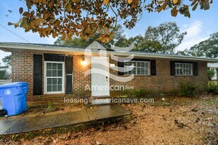 141 Cosby Ct in Prattville, AL - Building Photo