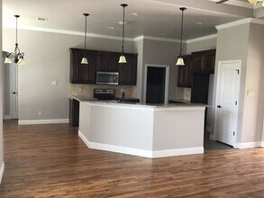 103 Sandstone Ln in Weatherford, TX - Foto de edificio - Building Photo