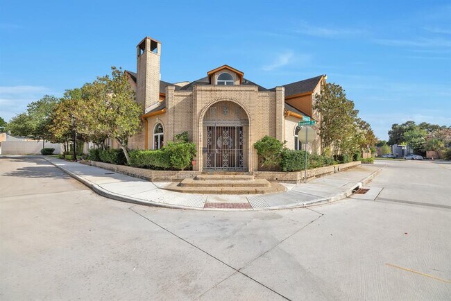 property at 4063 Breakwood Dr