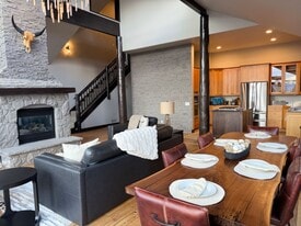 160 Fuller Placer Rd in Breckenridge, CO - Building Photo