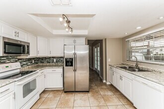 7220 Bromley Dr in New Port Richey, FL - Building Photo - Building Photo