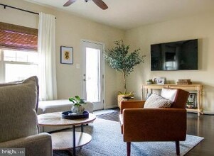 1004 Edenberry Wy in Glen Burnie, MD - Building Photo - Building Photo